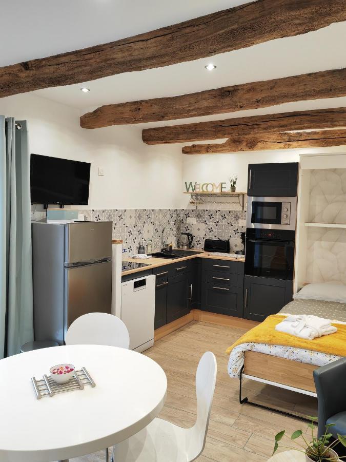 A La Memoire De Merlin & Spa Saint-Malon-sur-Mel Exterior foto