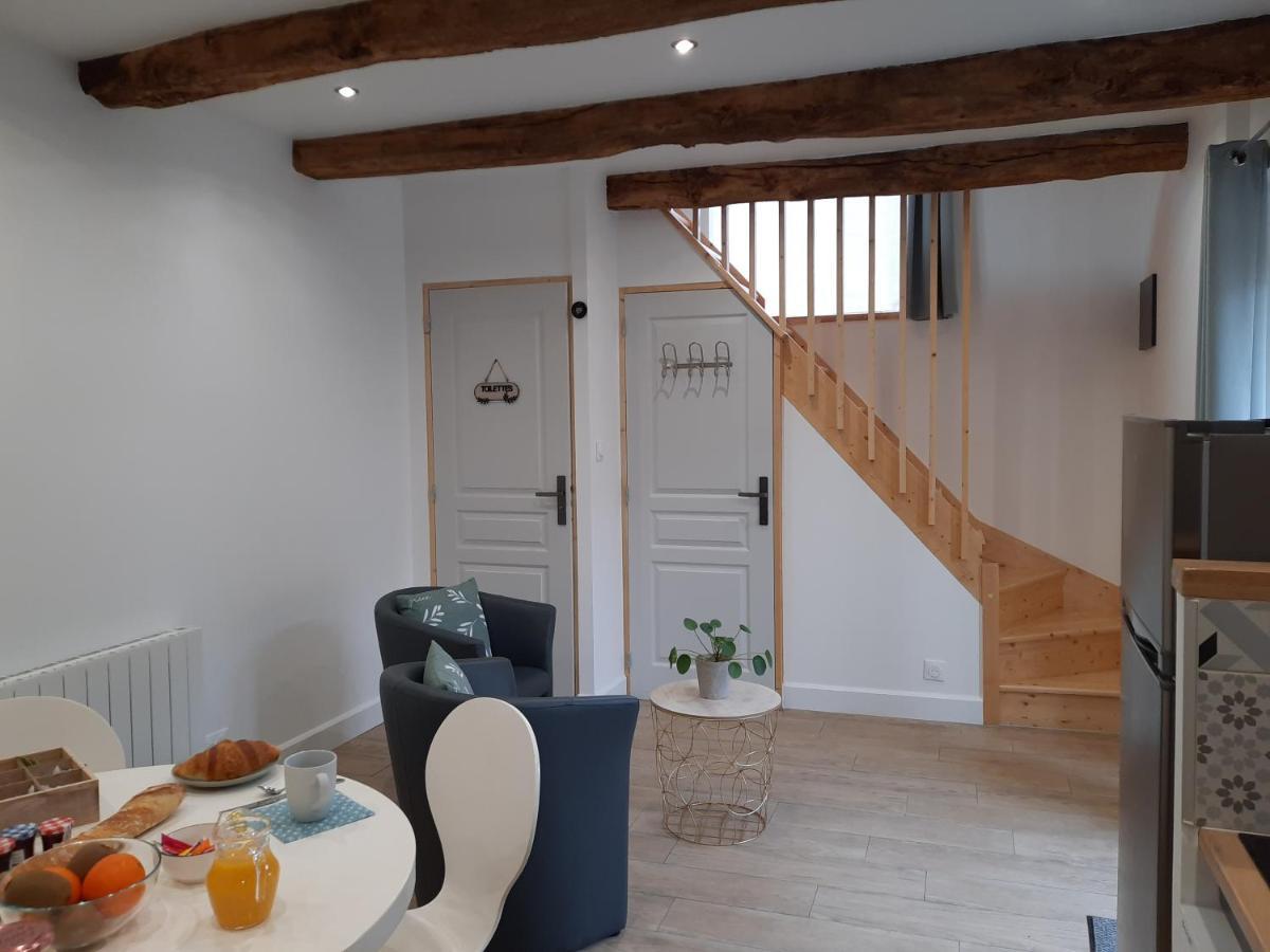 A La Memoire De Merlin & Spa Saint-Malon-sur-Mel Exterior foto