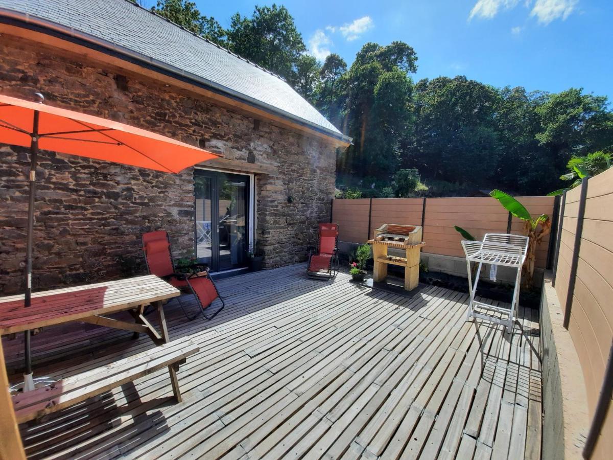 A La Memoire De Merlin & Spa Saint-Malon-sur-Mel Exterior foto
